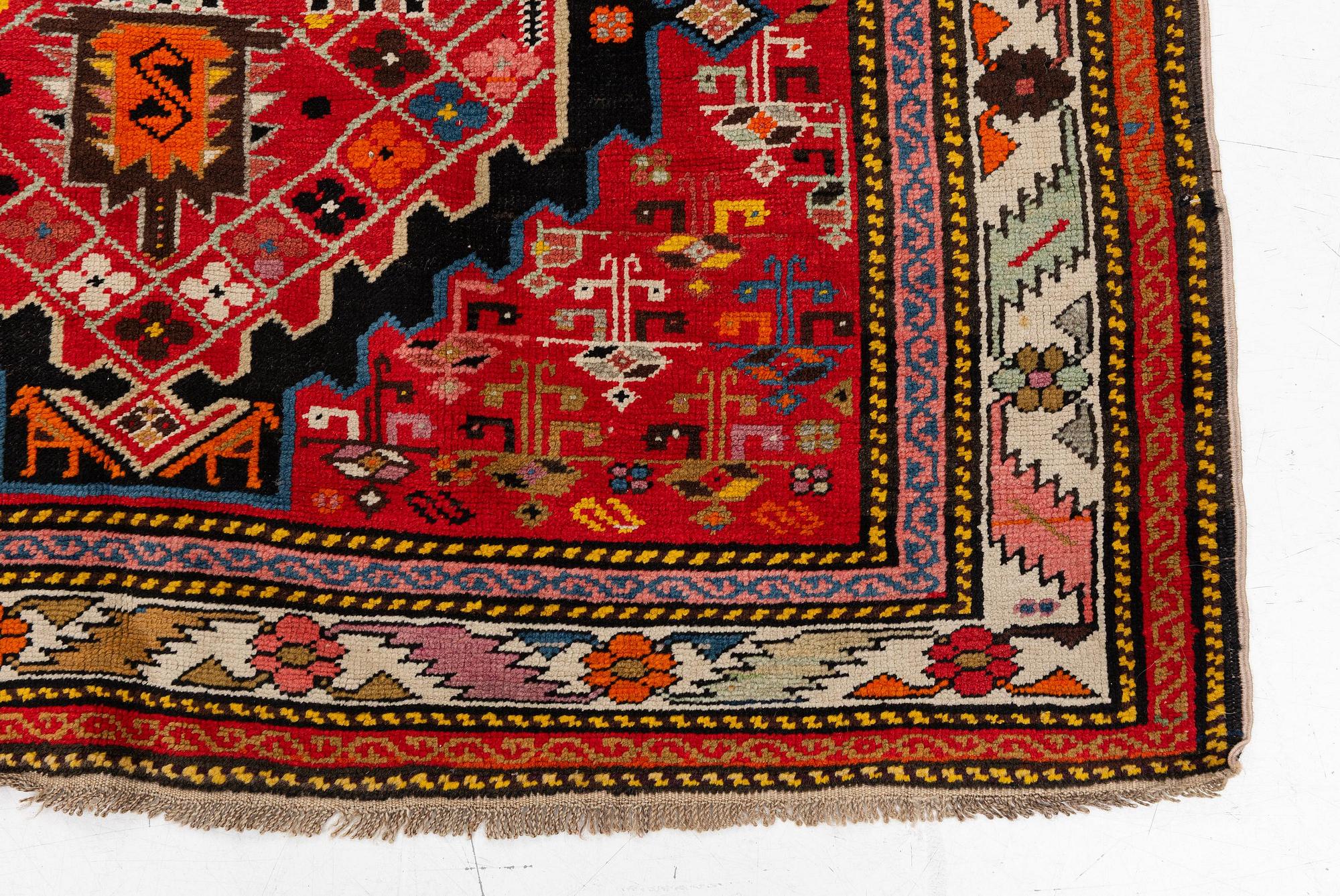 Gallerimatta, antik Karabagh, södra Kaukasus, ca 292 x 124 cm.