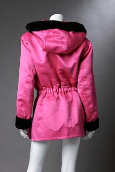 JACKA, Yves Saint Laurent.