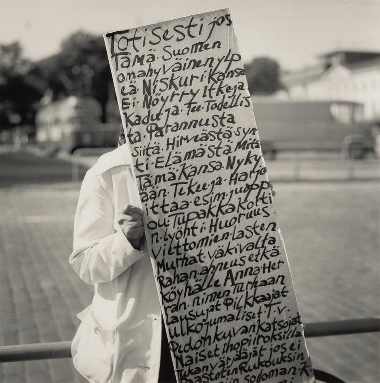 Pentti Sammallahti, "Helsinki, Finland, 1980".