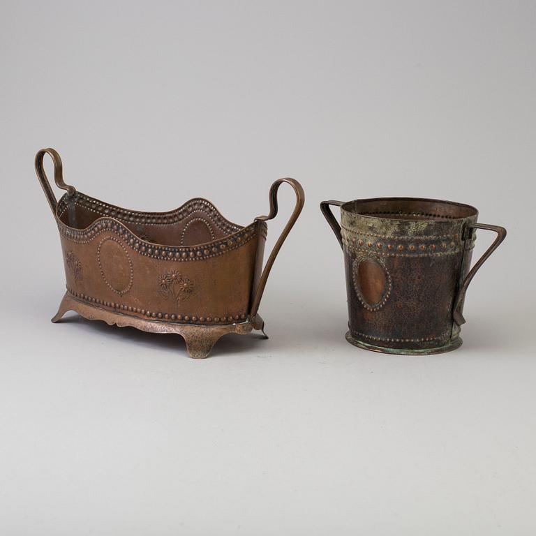 A COPPER JARDINIERE AND FLOWER POT, early 20th century.