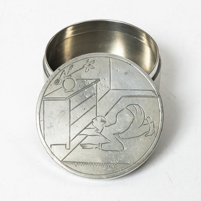 Sylvia Stave, attributed to. A pewter box with cover, CG Hallberg, Stockholm 1929.