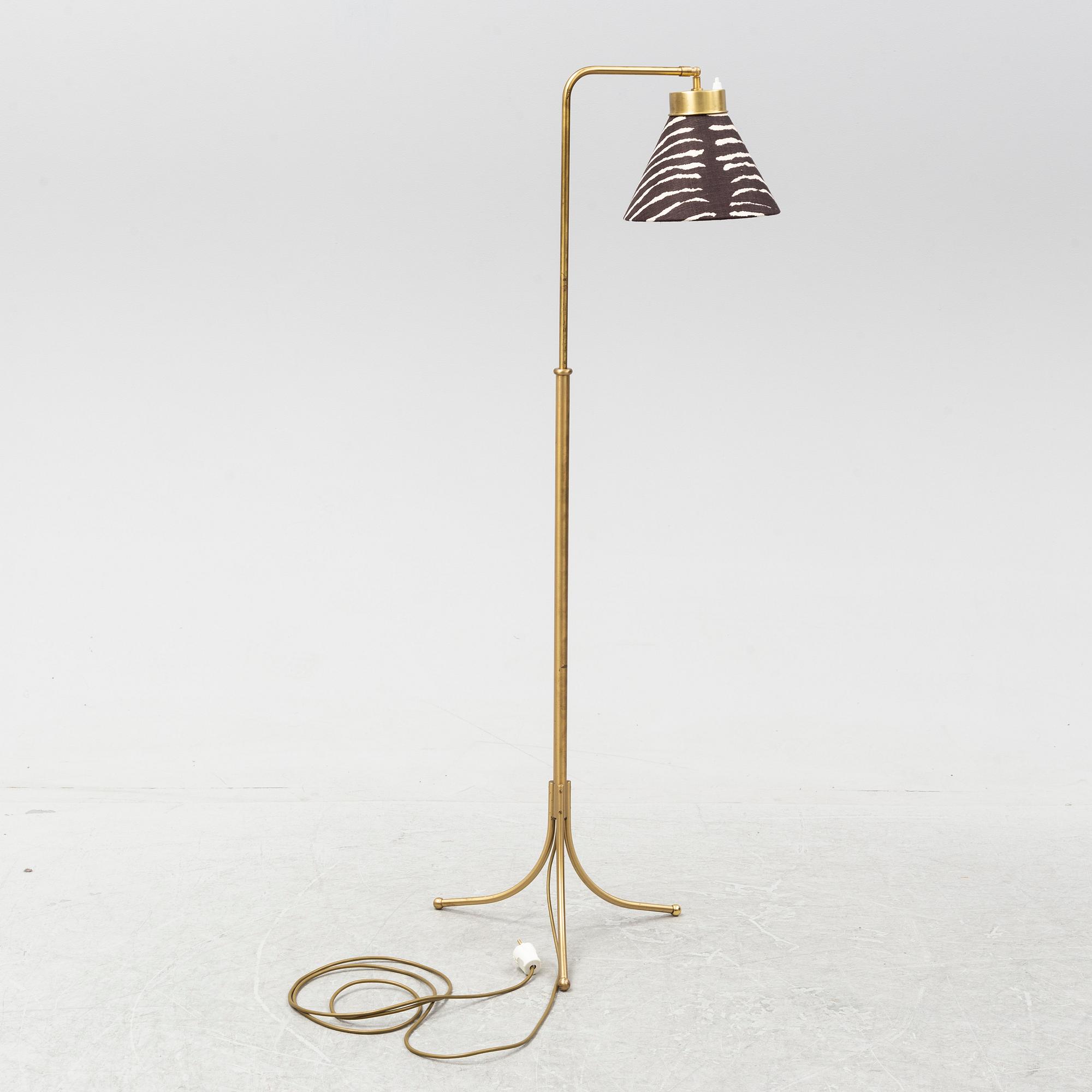 Josef Frank, golvlampa, modell 1842, Firma Svenskt Tenn, formgiven 1932.