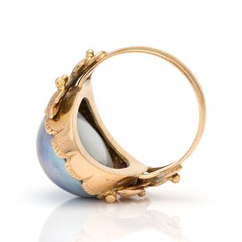 RING med odlad, 'Tahiti', mabépärla.