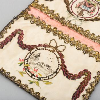 A Gustavian embroidered silk wallet, late 18th Century.