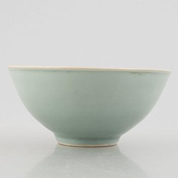 A celadon glazed  bowl, China, late Qing dynasty.