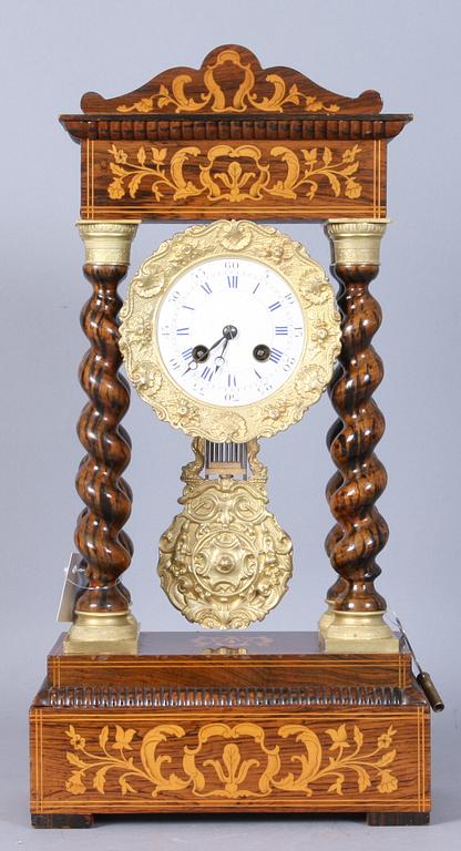 BORDSPENDYL, senempire, 1800-tal.