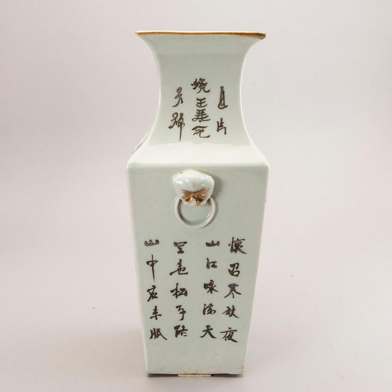 Vas, porslin. Kina, Qingdynastin,  Guangxu (1875-1908).