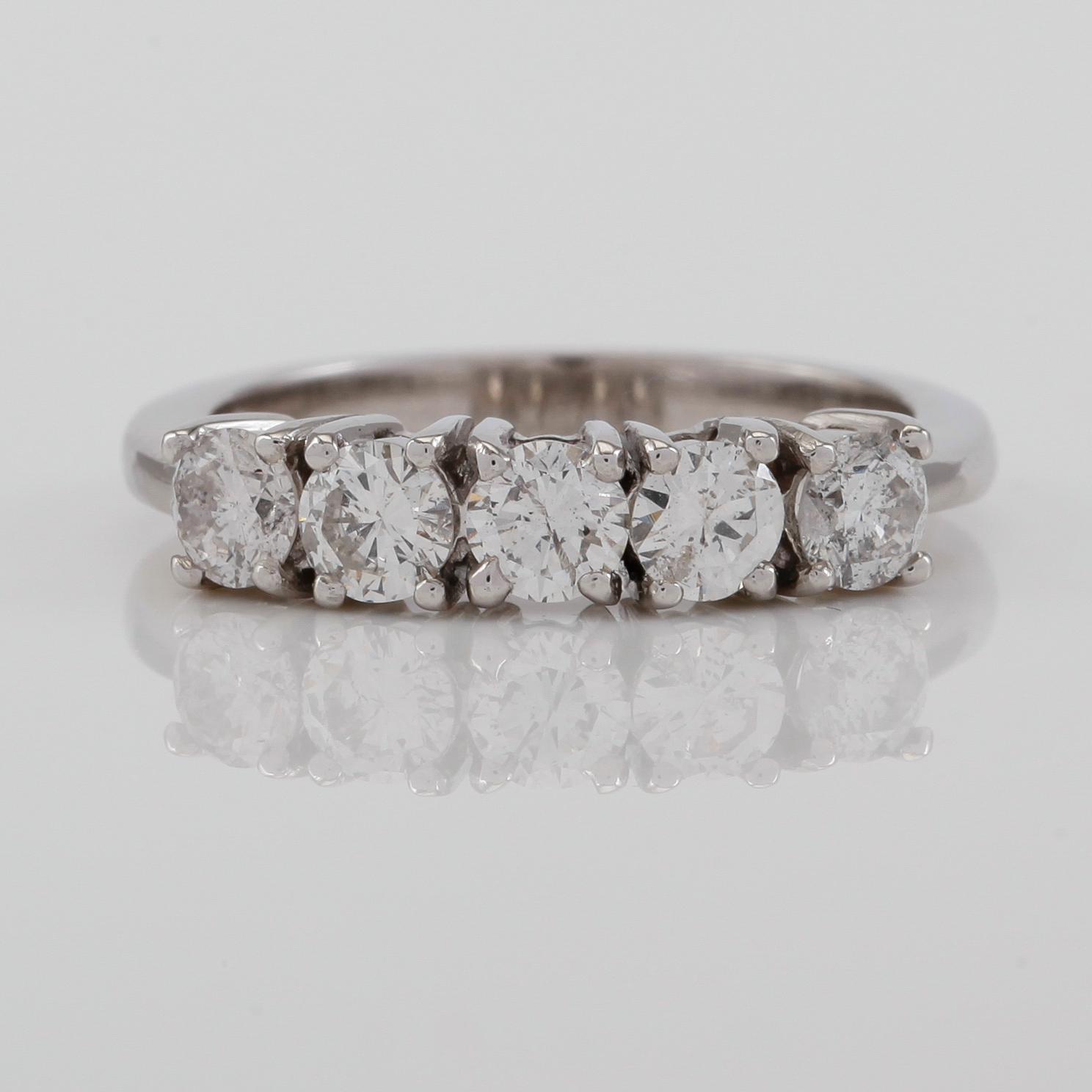 RING, 18K vitguld och diamanter tot ca 1.16 ct.