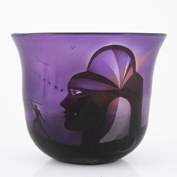 Bertil Vallien, a unique glass bowl, Kosta Boda, Sweden, late 20th century.