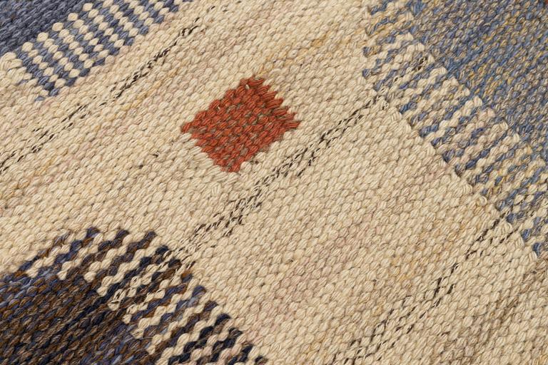 Märta Måås-Fjetterström, a carpet, "Blåplump", flat weave, ca 291 x 201 cm, signed AB MMF.