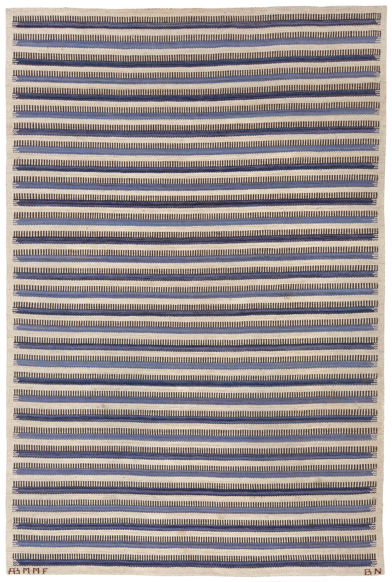MATTA. "Blårandig med tvist". Rölakan (flat weave). 261 x 173,5 cm. Signed AB MMF BN.