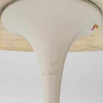 Eero Saarinen, Soffbord/sidobord, "Tulip", Knoll International.
