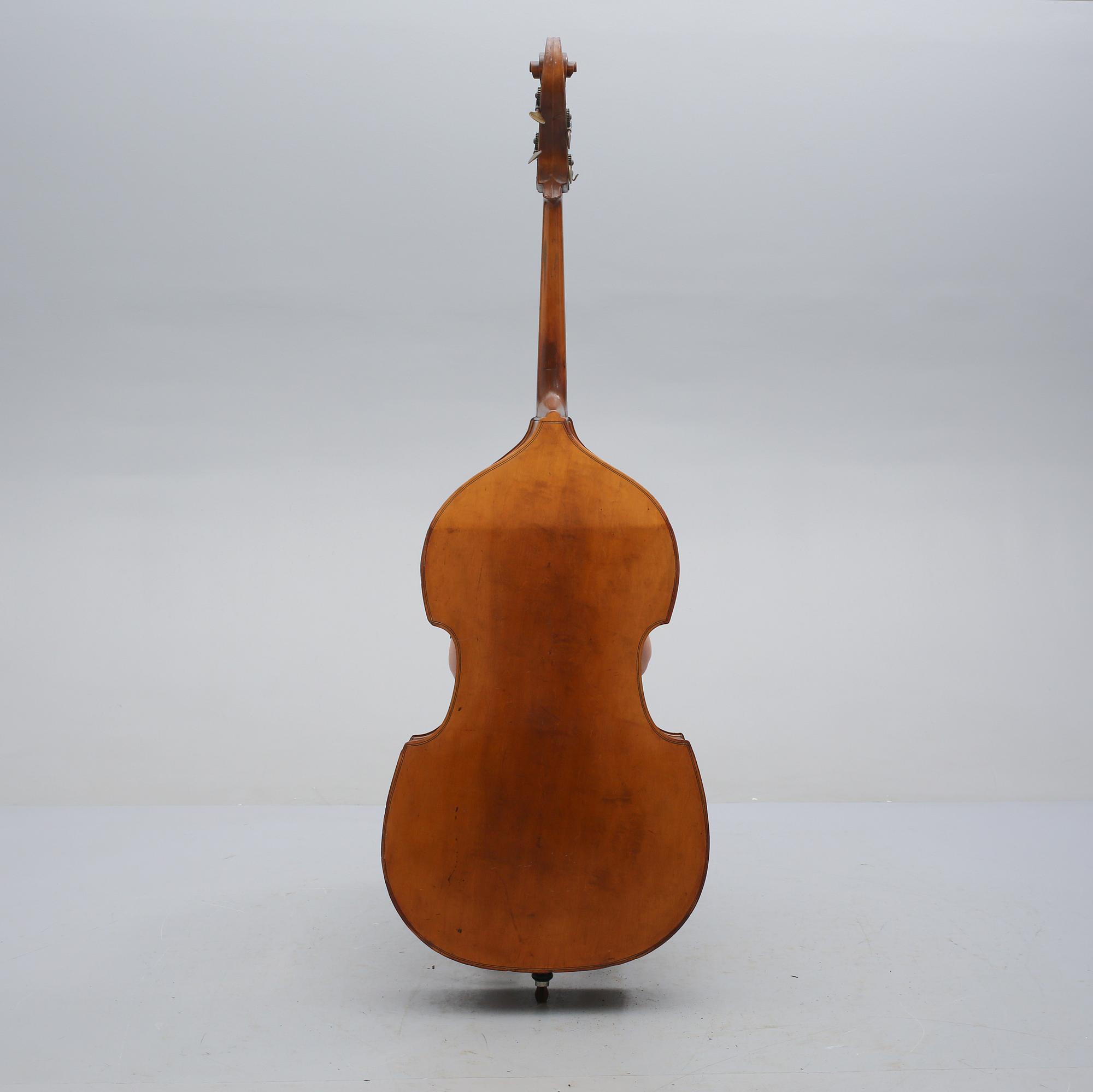 KONTRABAS, 1900-tal.