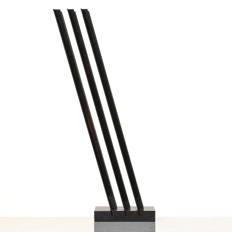 Lars-Erik Falk, "Svart modulskulptur B45".