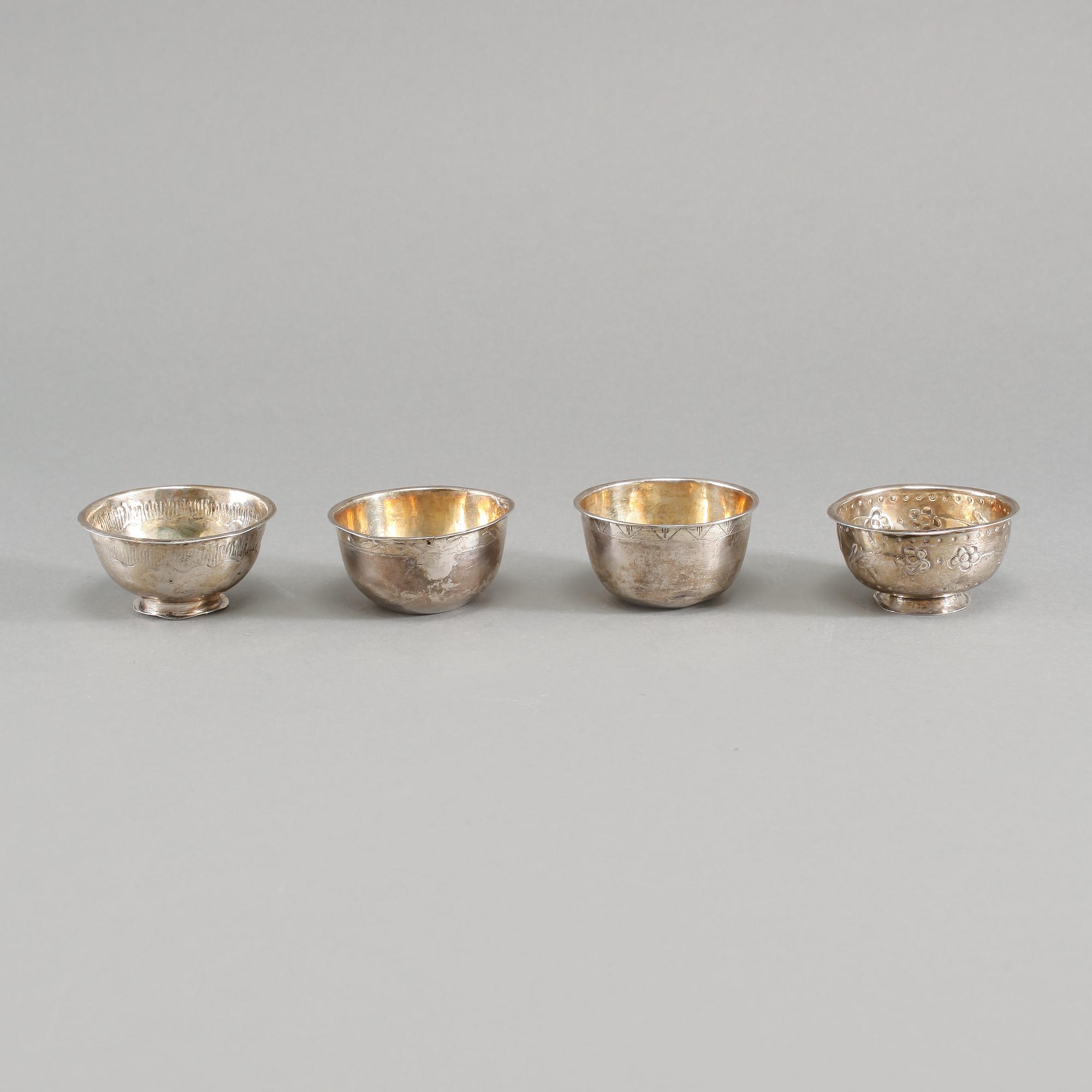 SUPKOPPAR, 5 st, silver, omkring år 1800 / 1800-talets första kvartal. Vikt 119 g.