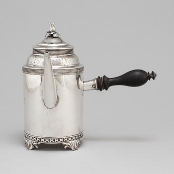 Gustaf Möllenborg, kaffekanna, silver, Stockholm 1906. Gustaviansk-stil.