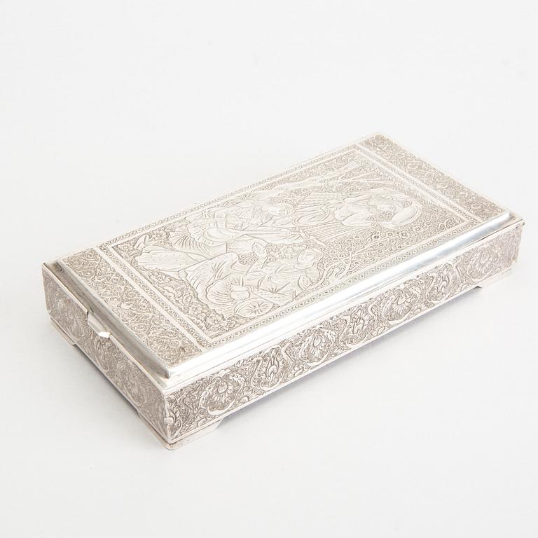 A SILVER BOX ISFAHAN, BOUGHT IN TEHERAN 1947, SILVER MARKS.