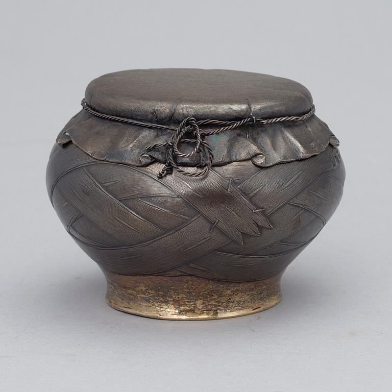 A RUSSIAN SILVER TROMPE OEIL SUGARBOWL WITH LID, Moscow 1875.