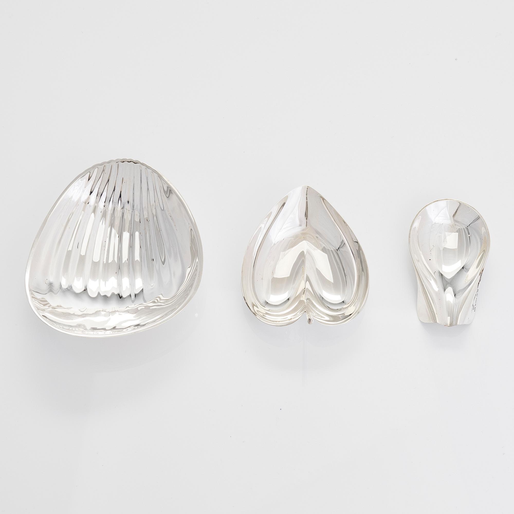 Tapio Wirkkala, skålar, 3 st, silver, Kultakeskus, Tavastehus och Hopeatehdas, Helsingfors, 1955 och 1958.