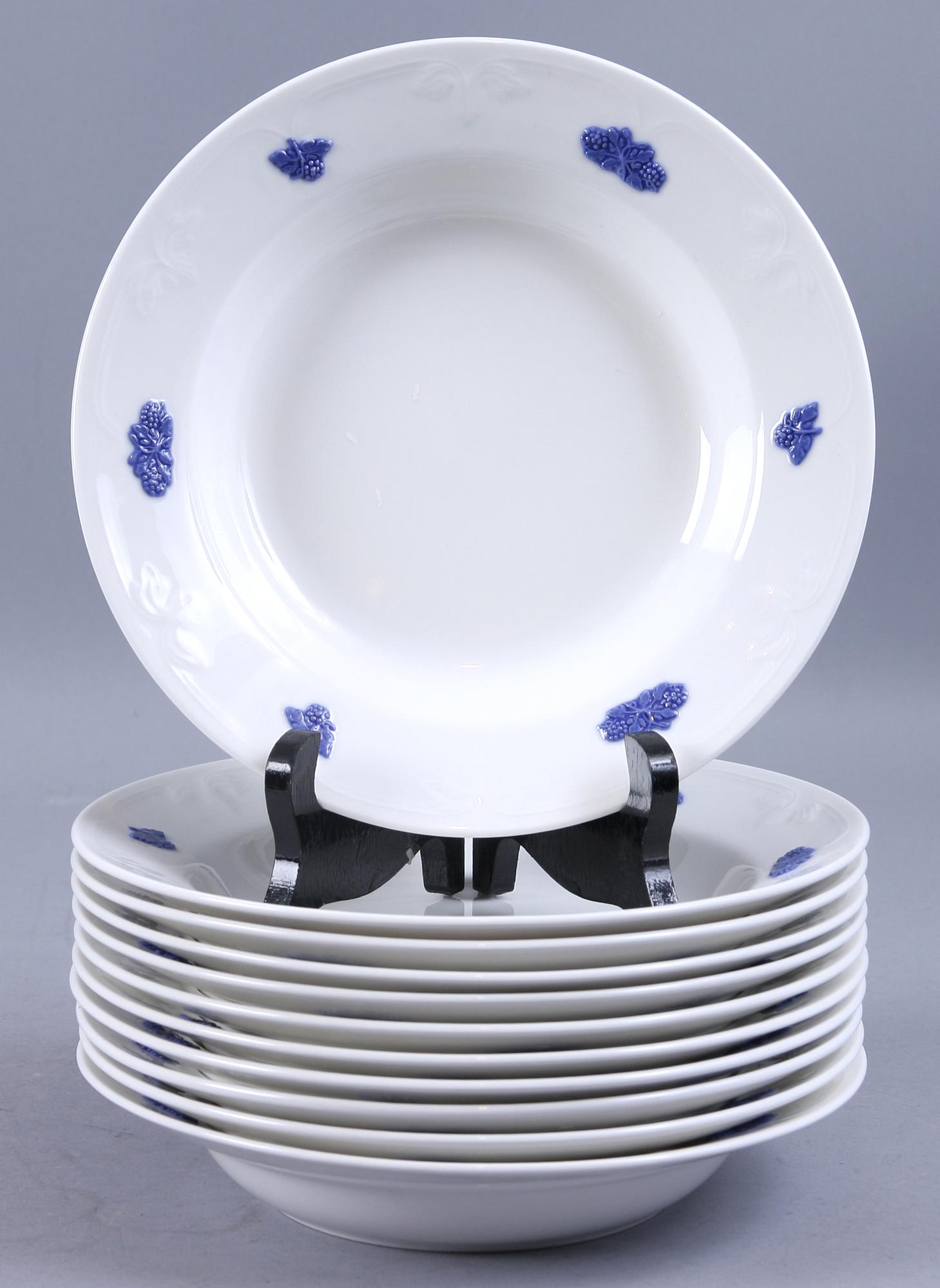 SERVISDELAR, 63 st, porslin, "Blå Blom" Gustavsberg.