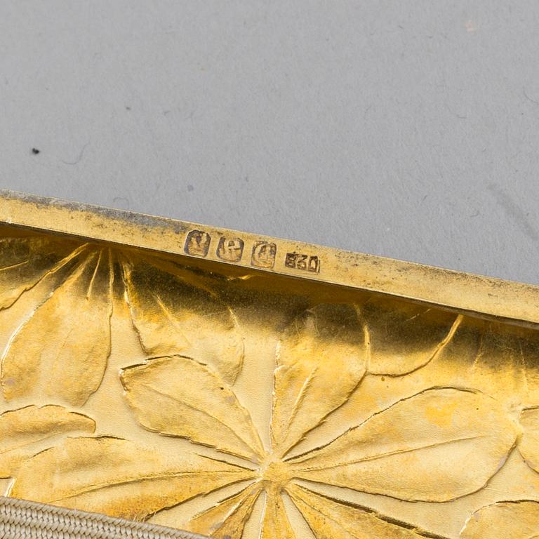 A Swedish Art Nouveau parcel-gilt cigarette case, markers mark K Anderson, Stockholm 1901.