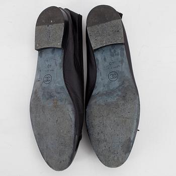 CHANEL, ett par ballerinaskor. Storlek 40.