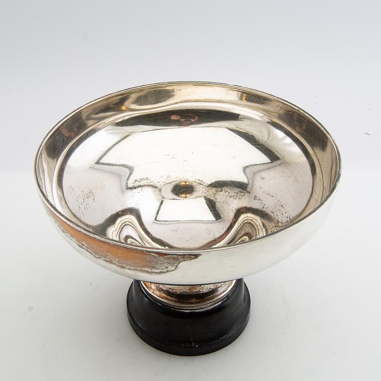 A Swedish silver footed bowl, mark of GAB, Stockholm 1928.