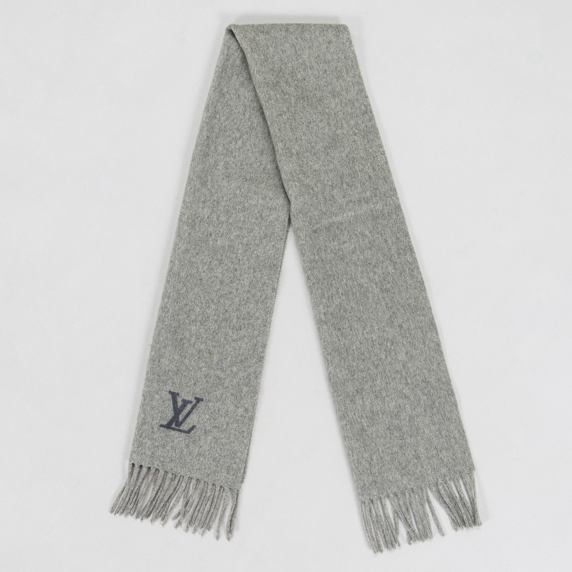 Louis Vuitton, scarf.