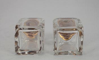 SKRIN samt PARFYMFLAKONGER,  glas samt förgylld mässing, 1800-talets senare hälft.