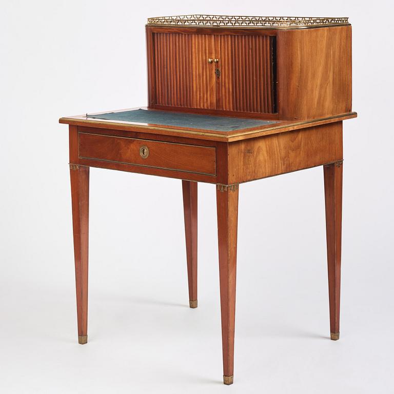 A late Gustavian mahogany 'bonheur du jour' desk, late 18th century.