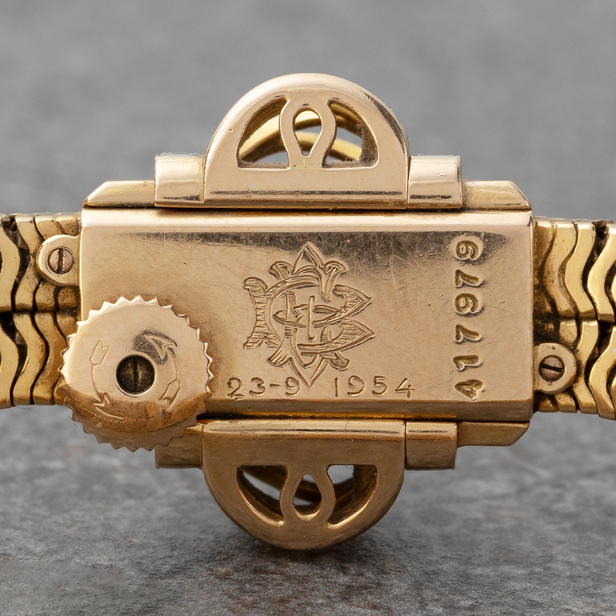 Jaeger-LeCoultre, "Sliding Bombé Wirework", ca 1950.