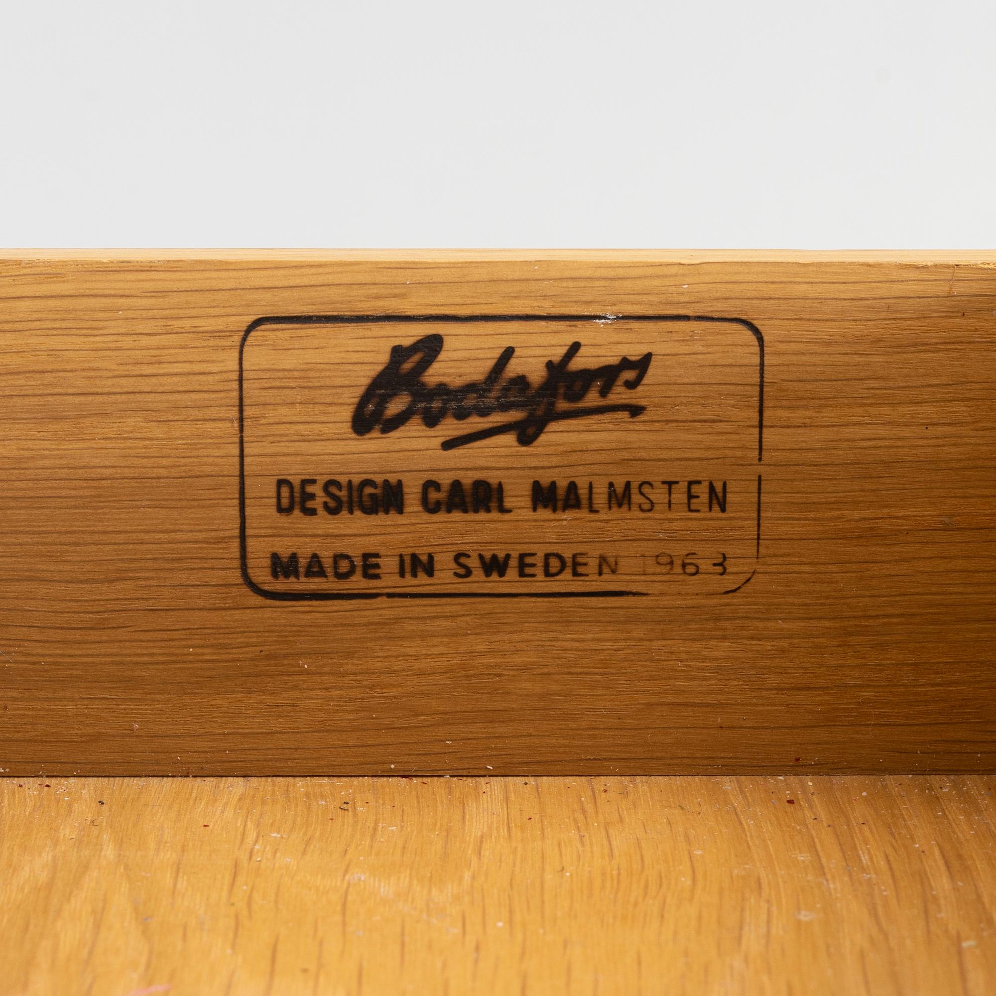 Carl Malmsten, skåp, ” Herrgården”.