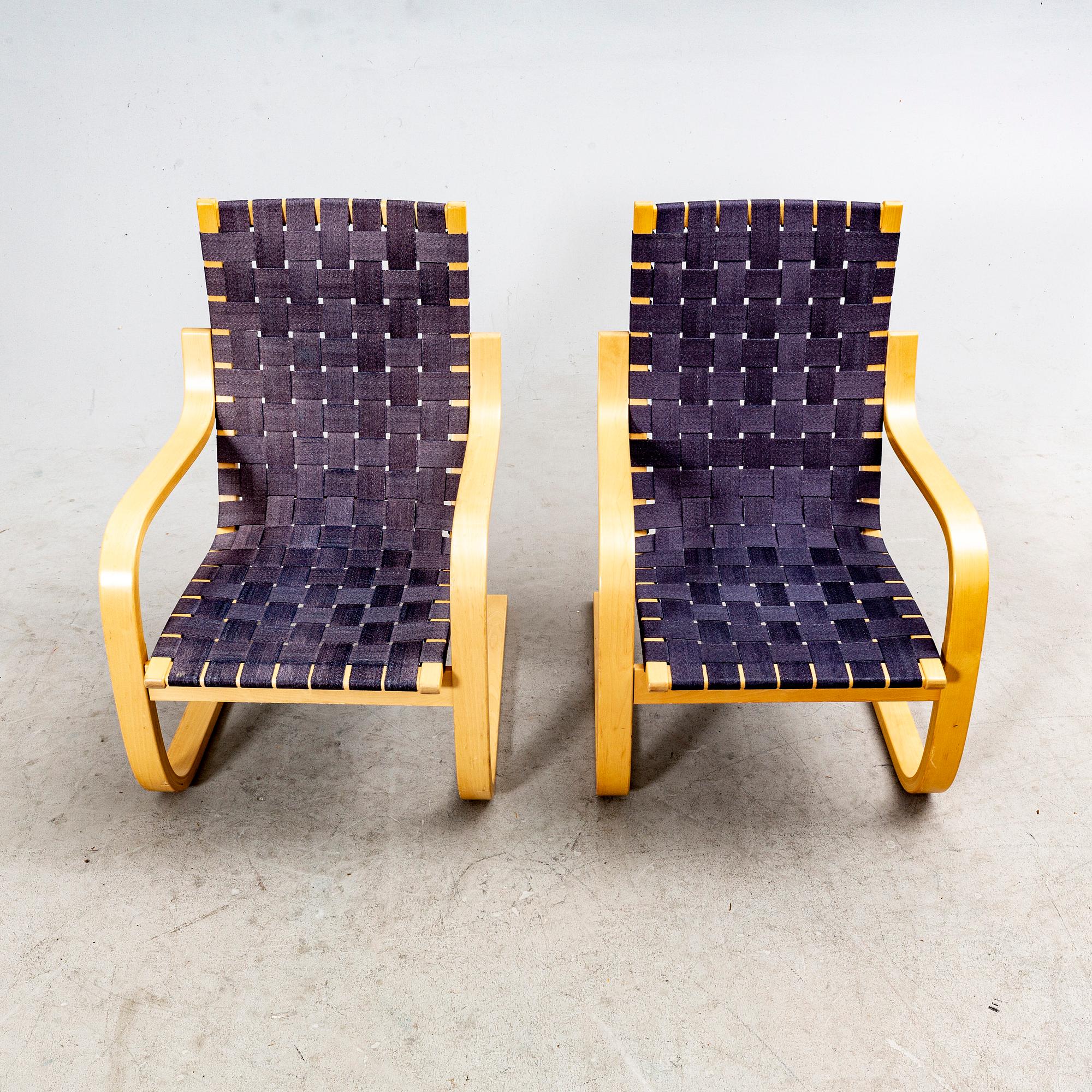 Alvar Aalto, fåtöljer ett par modellnr 406 Finland 2000-tal.