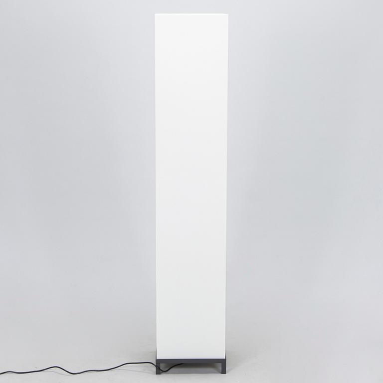 Maurizio Peregalli, golvlampa, "Starcube" för Zeus Noto. Formgiven 1998.