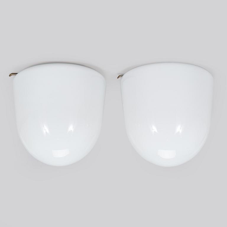 Paavo Tynell, a pair of mid-20th-century '80112-30' ceiling lights for Idman.