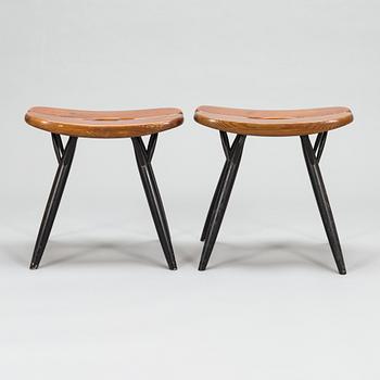 Ilmari Tapiovaara, Two 1960's 'Pirkka' stools for Laukaan Puu.