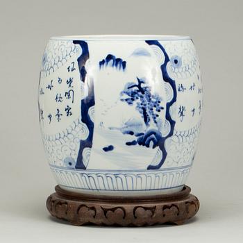 YTTERFODER, porslin, Japan, 1900-talets mitt.