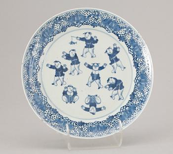 TALLRIK, porslin, Kina, 1800-tal.