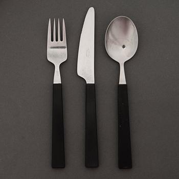 BERTEL GARDBERG, BESTICKSERIE, 32 delar, "Triennale", Fiskars. Formgivna 1956-57.