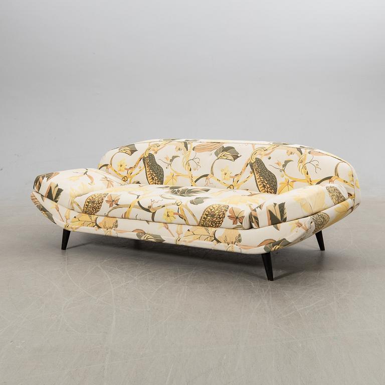Folke Jansson, S.M. Wincrantz Möbelindustri, Skövde, attributed. Sofa, mid-20th century.