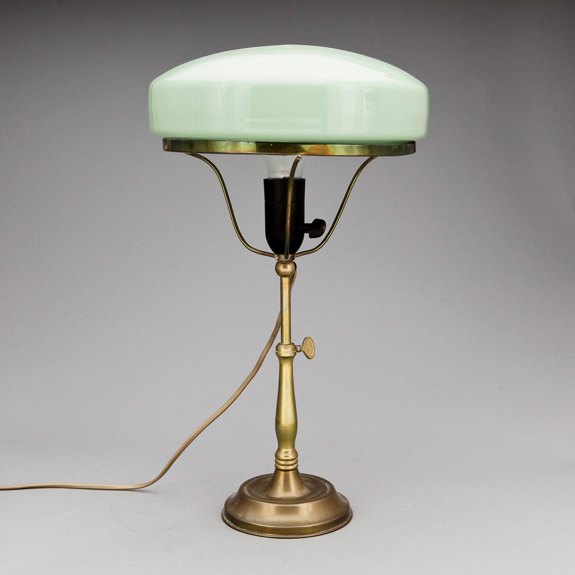 BORDSLAMPA, mässing, Strindbergsmodell, 1900-talets början.