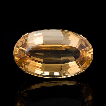 A BROOCH, facetted citrine, 18K gold. A. Tillander, Helsinki Finland.