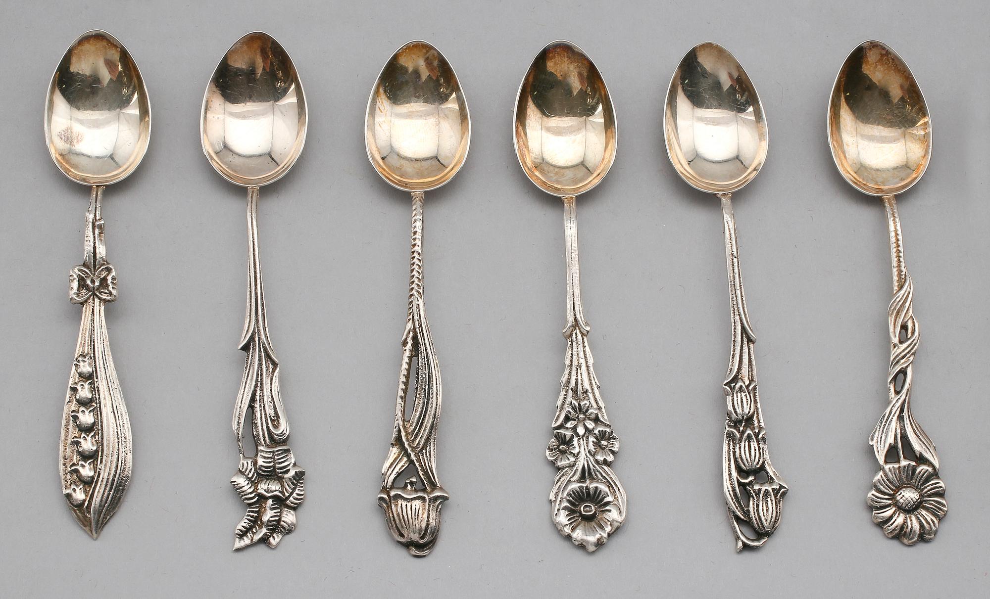 BESTICK, 41 delar, silver, olika modeller, svenska stämplar 1950-60-tal. Vikt ca 580 gram.
