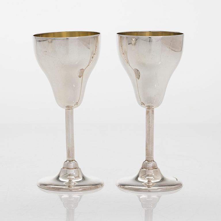 Starkvinglas, 4 st, samt serveringskål, silver, Kultakeskus Tavastehus 1947 och Auran Kultaseppä Oy 1975, Åbo.