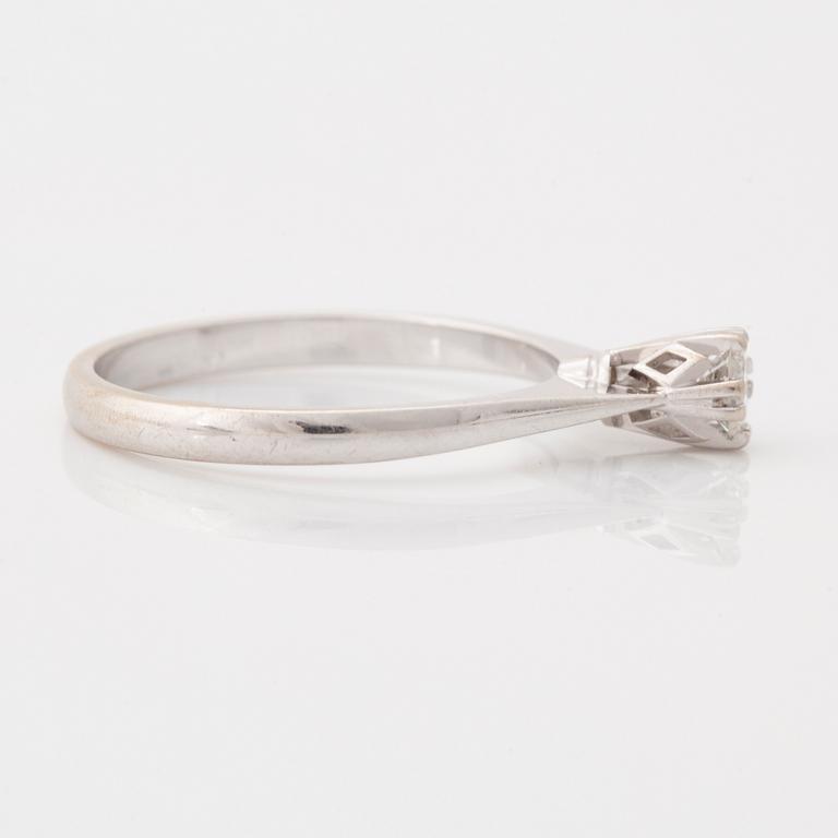 Brilliant cut diamond ring.