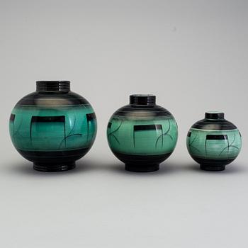 ILSE CLAESSON, 3 vaser "Serie V", flintgods. Rörstrand 1930-tal.