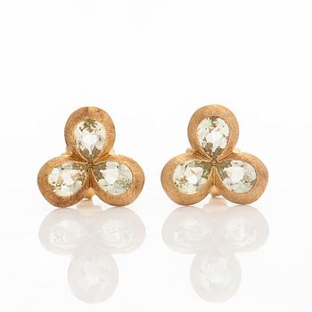 Earrings in 18K gold set with faceted beryls. Goldsmith Kulmala, Helsinki.