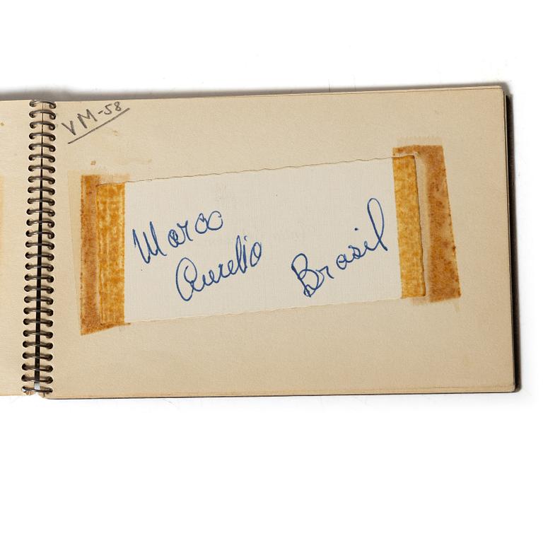 Autograph collection, Brazil’s national football team, 1958 World Cup, two notebooks.