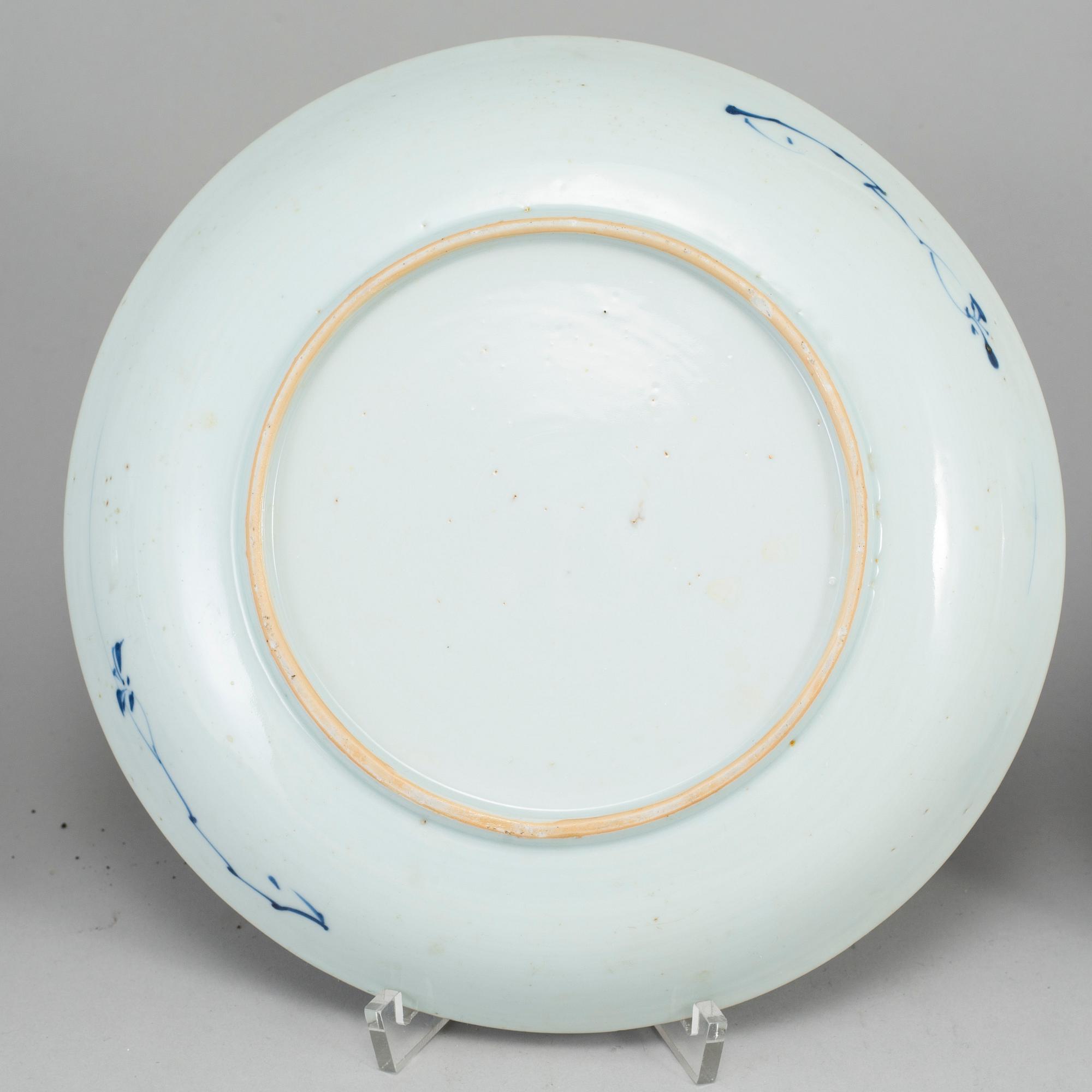 SKÅLFAT, tre stycken, kompaniporslin. Qingdynastin, Qinalong (1736-95).