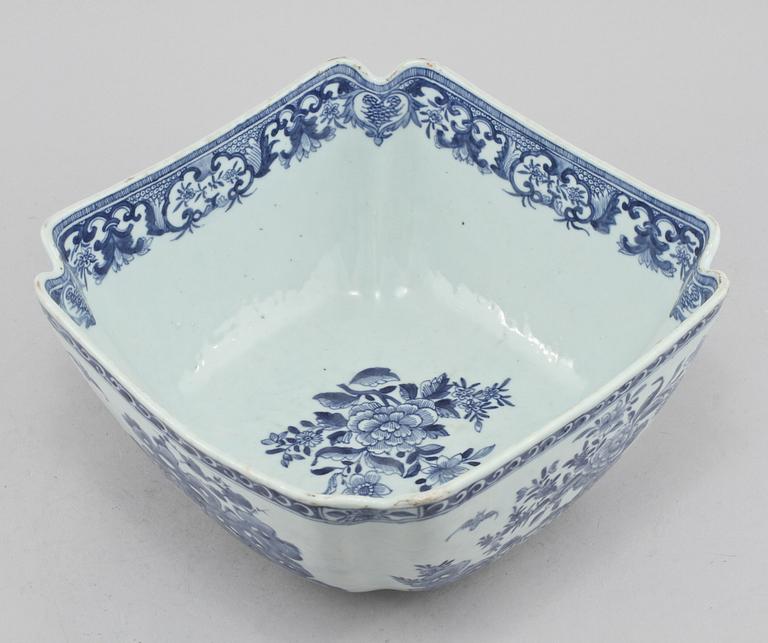 SKÅL, porslin, Kina, Jiaqing, 1796-1820.
